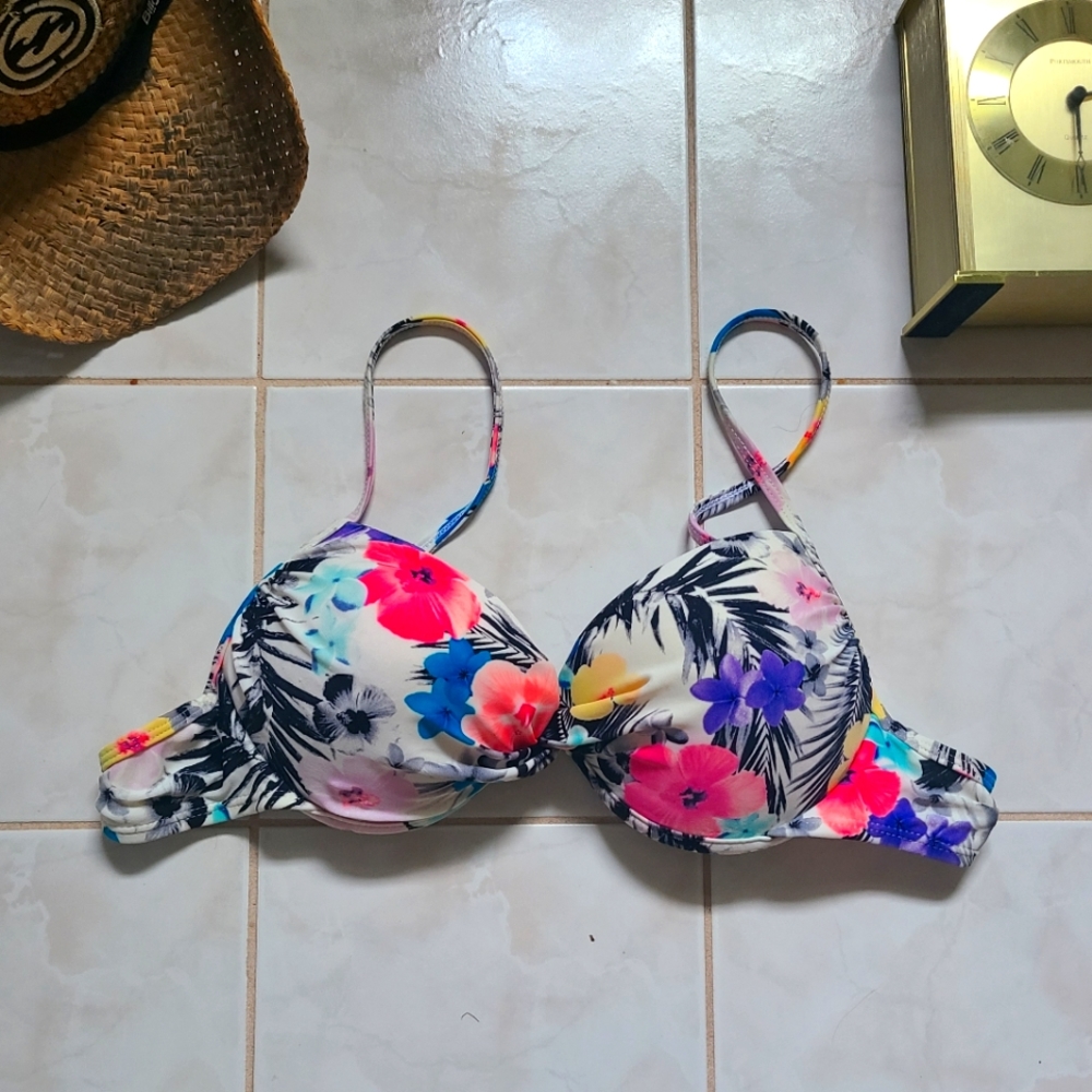 Swimsuit top